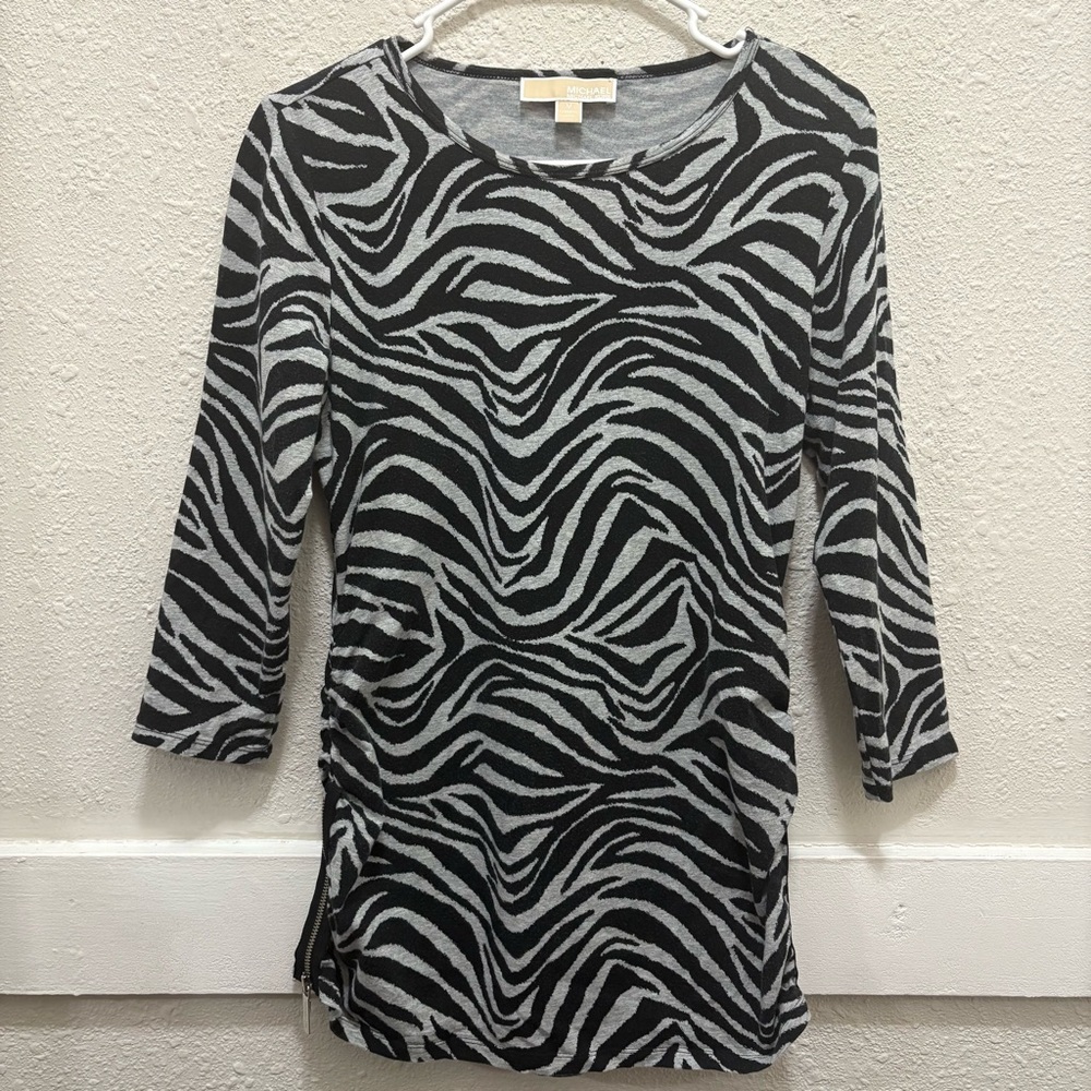 MICHAEL Michael Kors Grey and Black Zebra Zipper Side Top Size M